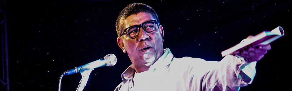 Sérgio Vaz, o poeta-agitador 