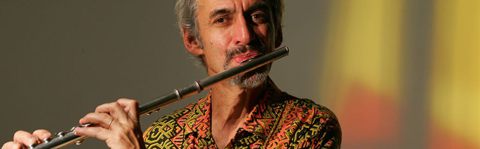 Levando a vida na flauta, com Toninho Carrasqueira