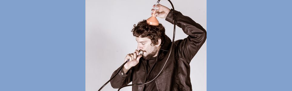 Música e Gestos: Criação, Ensino e Improvisação com Sinais