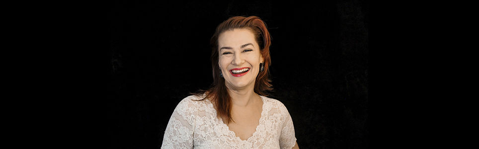 Cantor-Ator: Contribuições para o desenvolvimento cênico de cantores