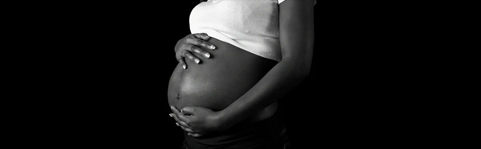 Pesquisa em Foco: Racismo institucional e parto humanizado