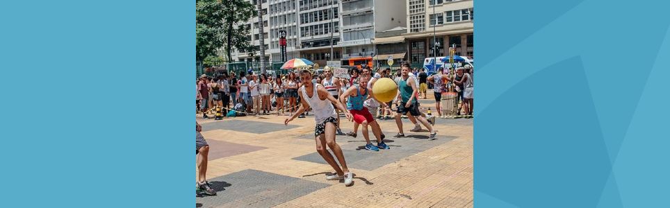 Manifesto Corporal: Esportes, comunidade LGBTQIAP+ e a Gaymada SP em espaços públicos